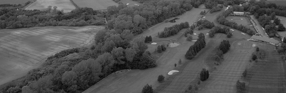 The course is in a tranquil setting surrounded by the farmland of the Sunderlandwick Estate.